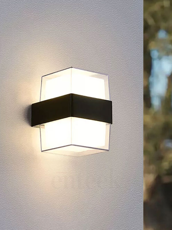 Square Black Wall Light (3611) 10W